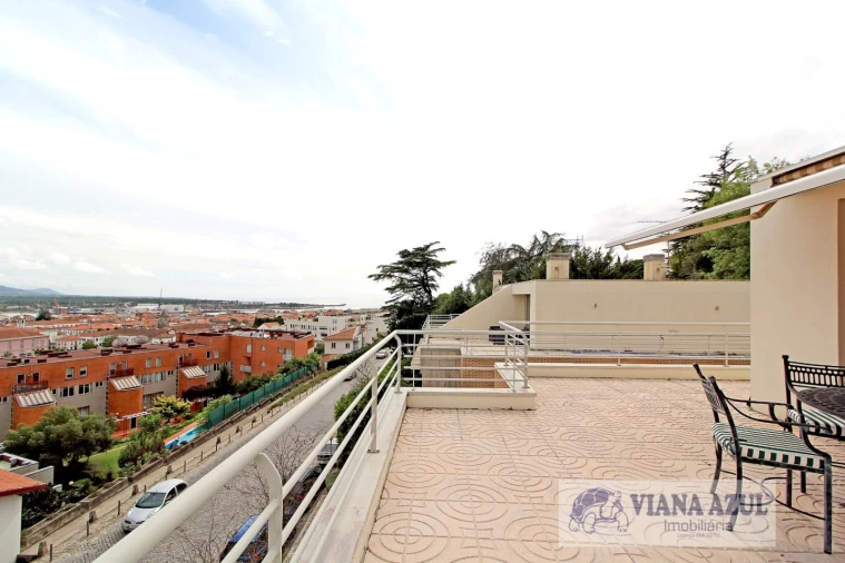 Moradia T4 para Venda em Santa Maria Maior e Monserrate e Meadela Foto 10