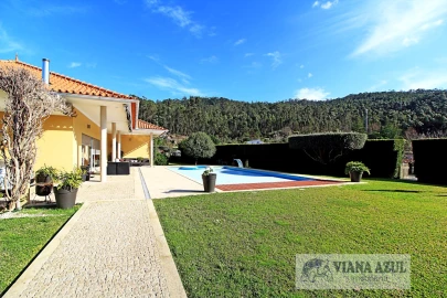 Moradia T4 para Venda em Vila Franca