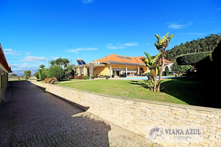 Moradia T4 para Venda em Vila Franca