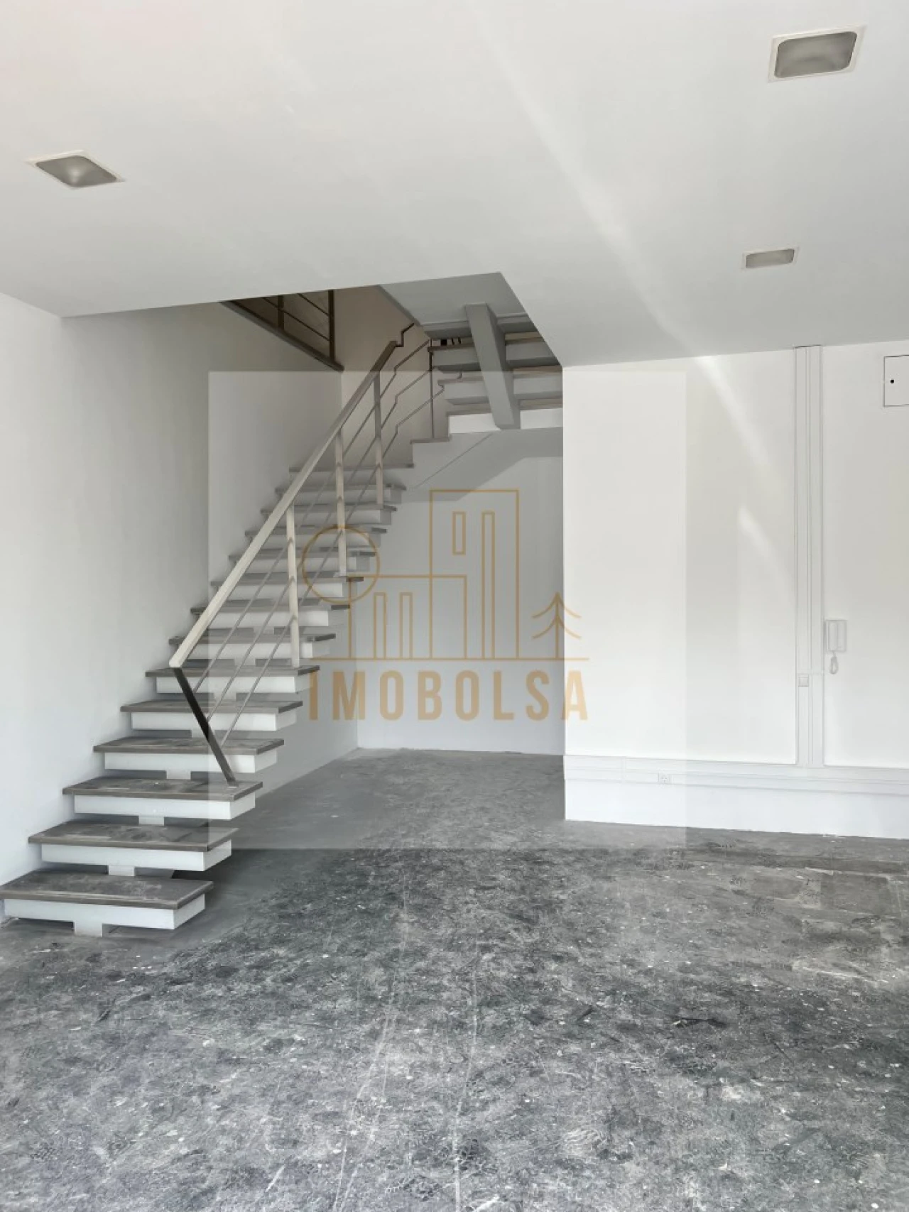 Armazém para Arrendamento em Fradelos Foto 4