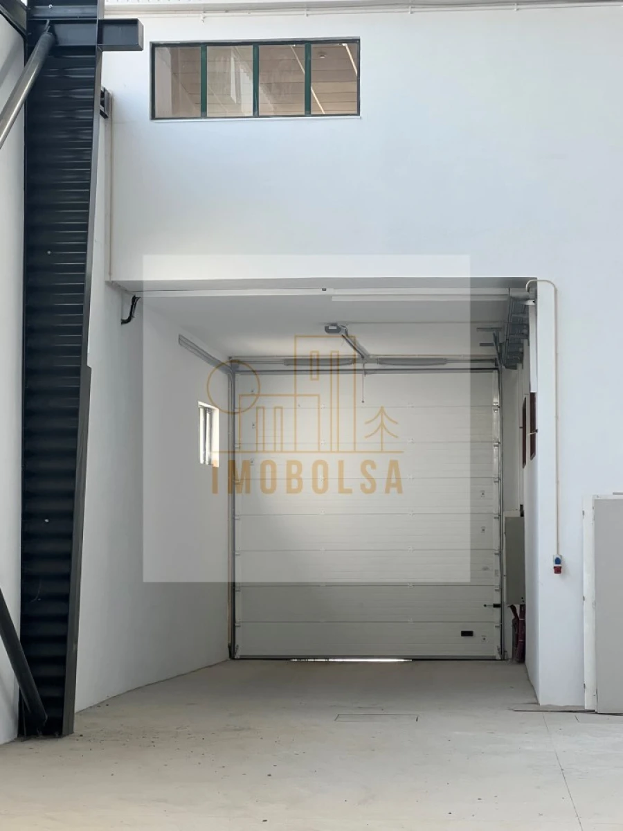 Armazém para Arrendamento em Fradelos Foto 8