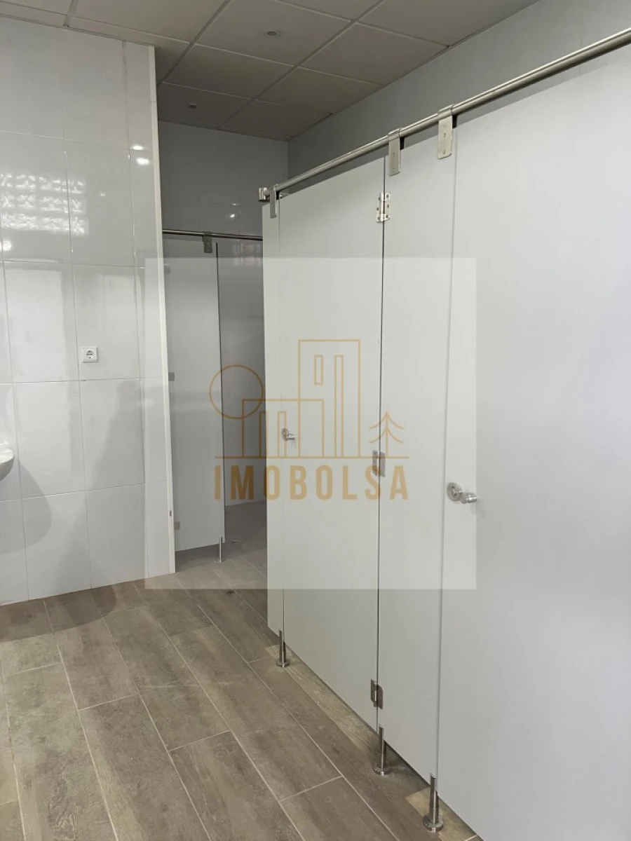 Armazém para Arrendamento em Fradelos Foto 14