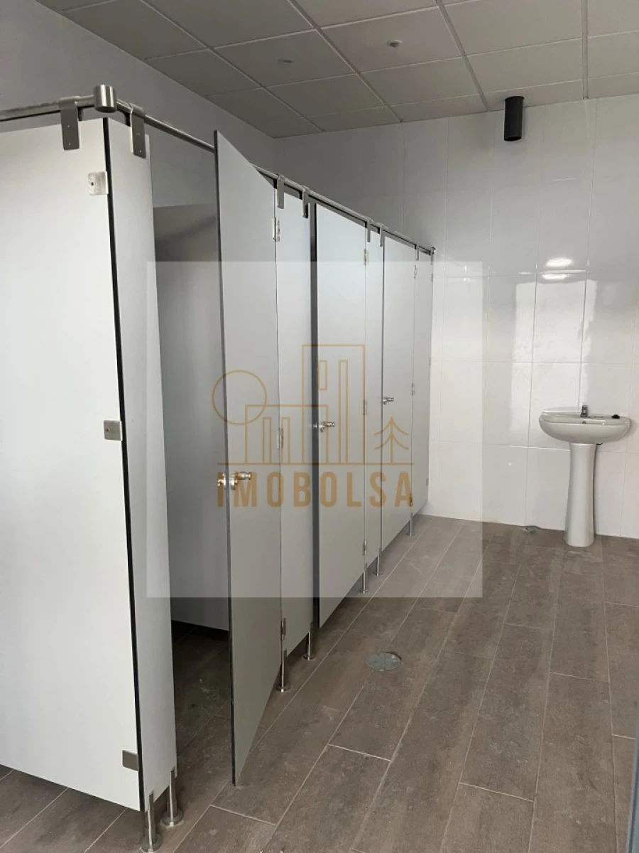 Armazém para Arrendamento em Fradelos Foto 16