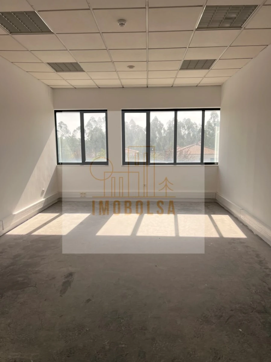 Armazém para Arrendamento em Fradelos Foto 18