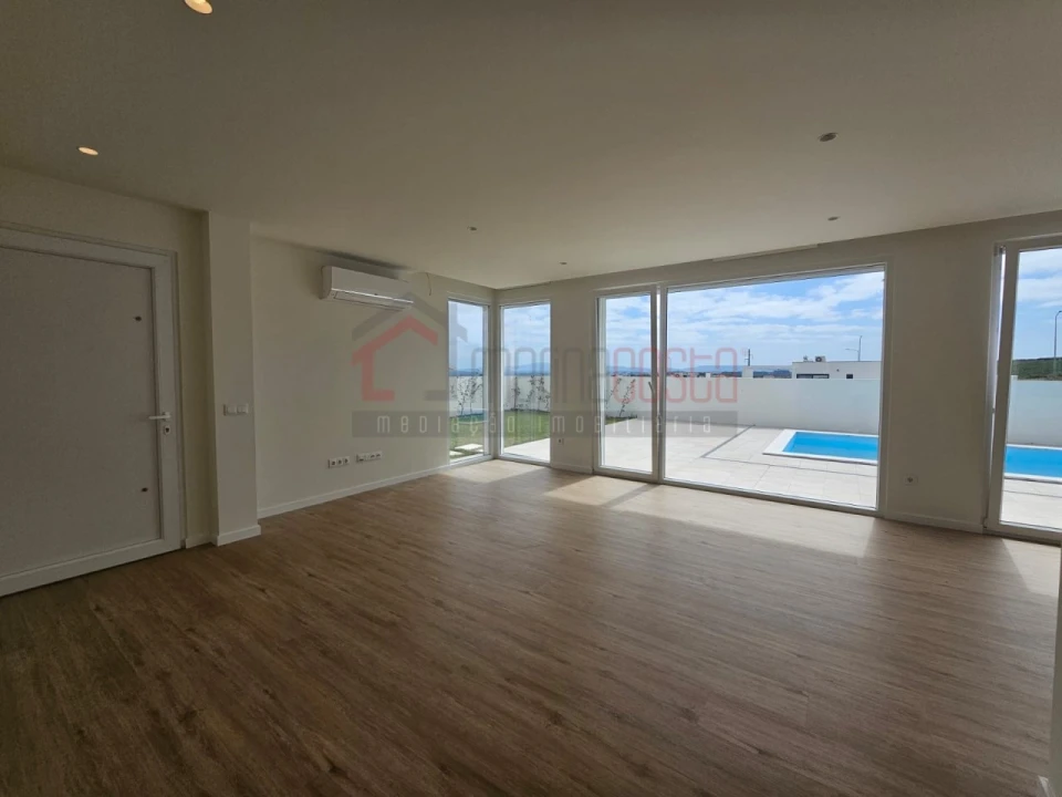 Moradia T3 para Venda em Lourinhã e Atalaia Foto 5