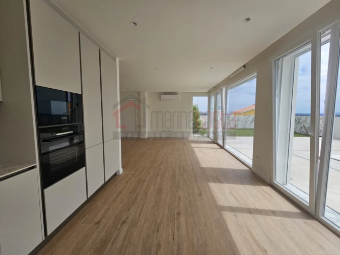 Moradia T3 para Venda em Lourinhã e Atalaia Foto 3