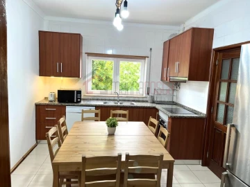Moradia T11 para Venda em Atouguia da Baleia