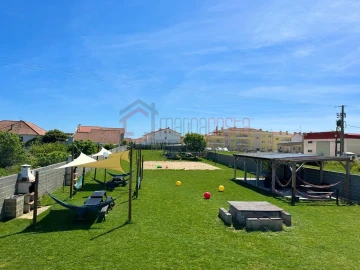 Moradia T11 para Venda em Atouguia da Baleia