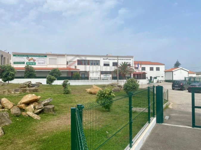 Prédio para Venda em Peniche Foto 1