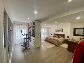 Moradia T4 para Venda em Atouguia da Baleia