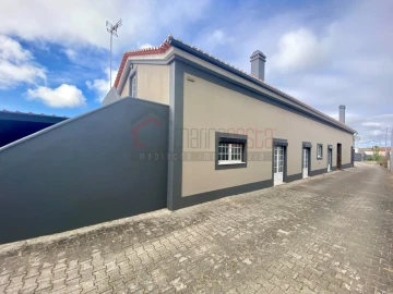 Moradia T4 para Venda em Atouguia da Baleia
