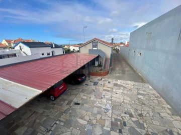 Moradia T4 para Venda em Atouguia da Baleia
