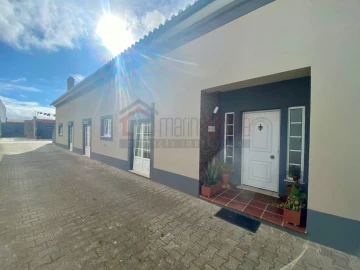 Moradia T4 para Venda em Atouguia da Baleia