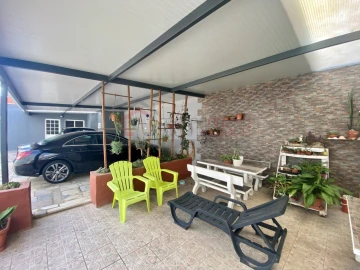 Moradia T4 para Venda em Atouguia da Baleia