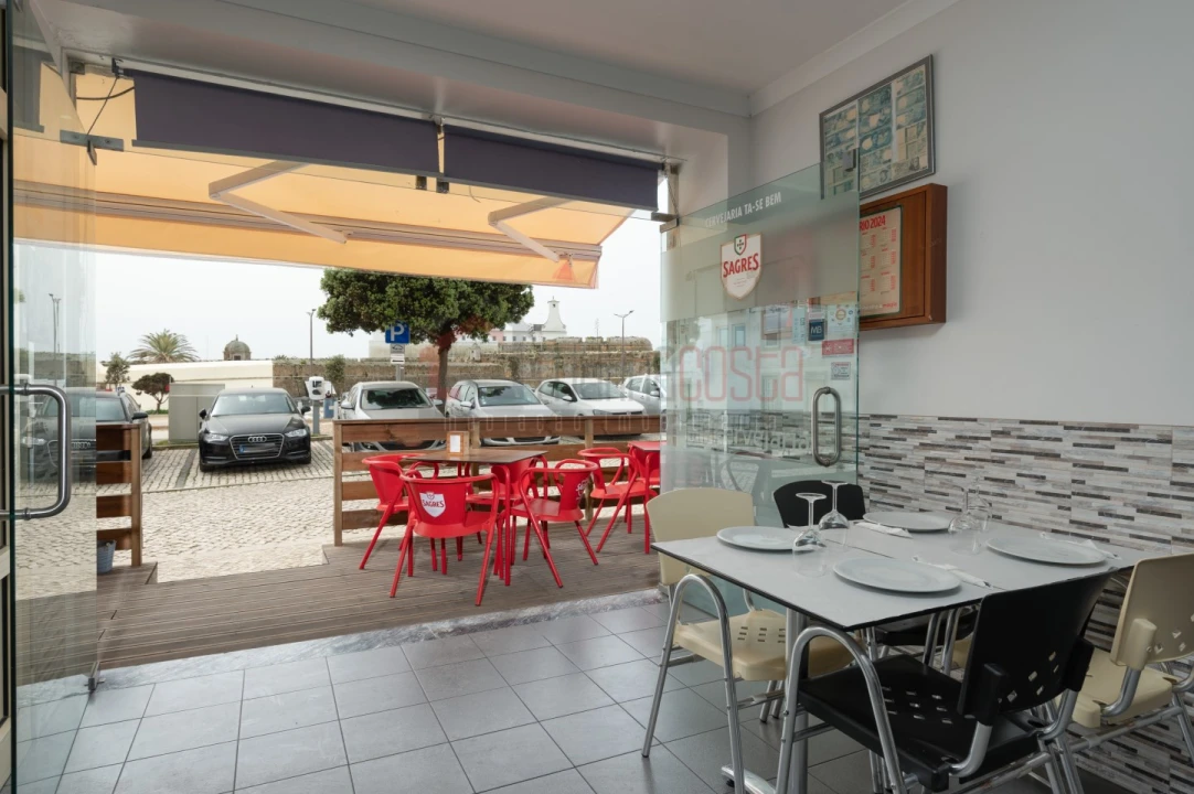 Prédio para Venda em Peniche Foto 8