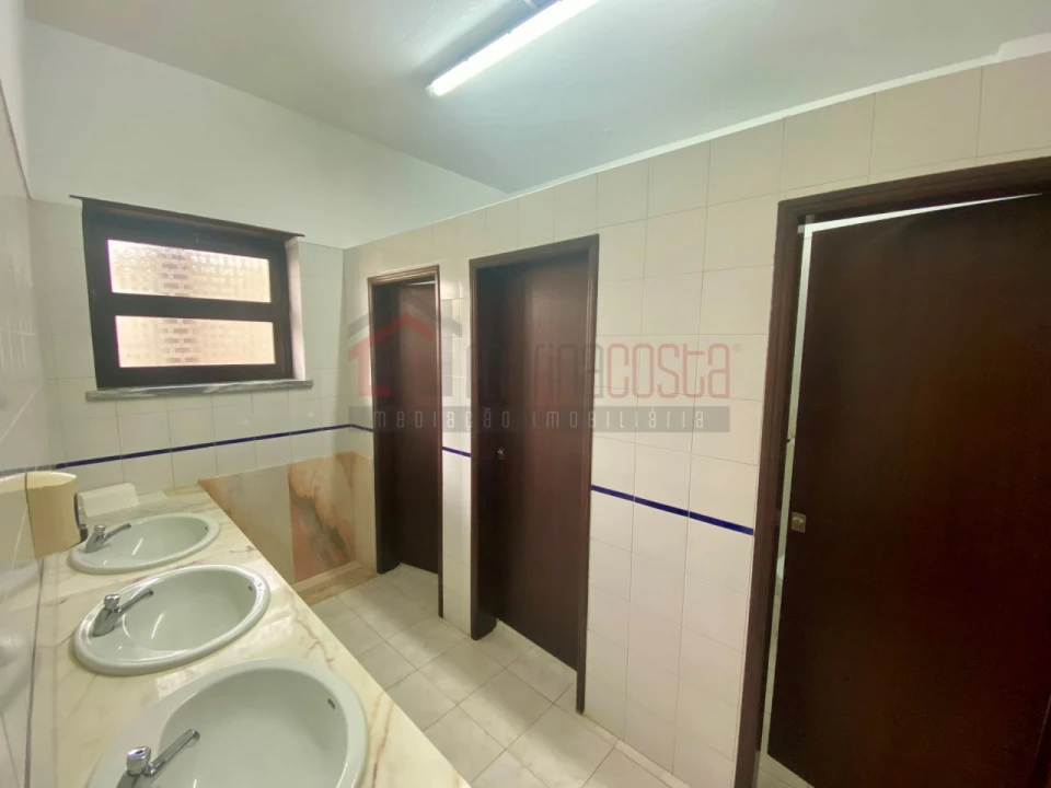 Prédio para Venda em Peniche Foto 4