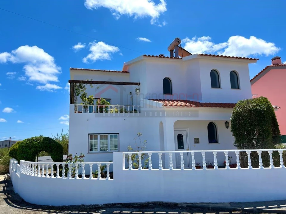 Moradia T4 para Venda em Serra D'El-Rei Foto 1