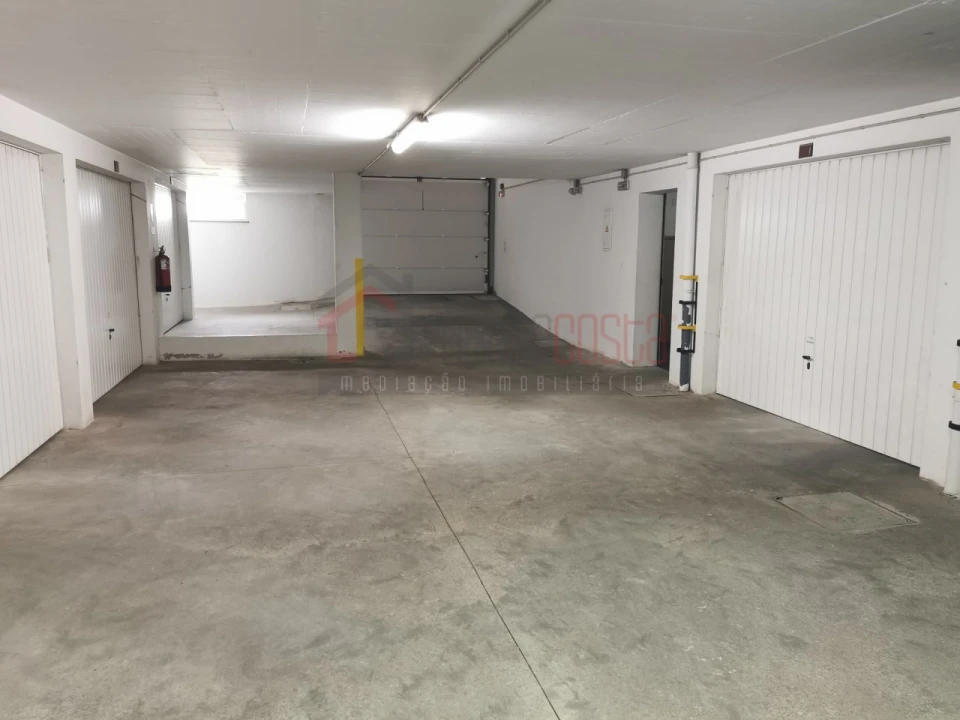 Apartamento T4 para Venda em Peniche Foto 31
