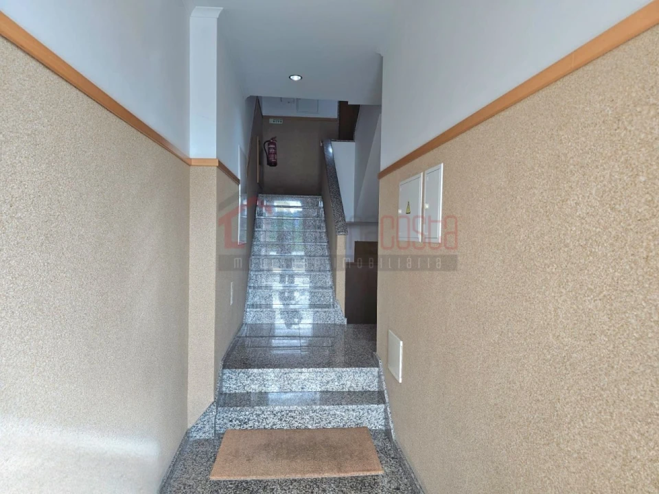 Apartamento T4 para Venda em Peniche Foto 2
