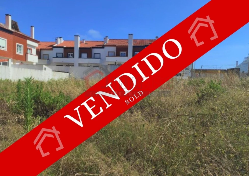 Terreno para Venda em Peniche Foto 1