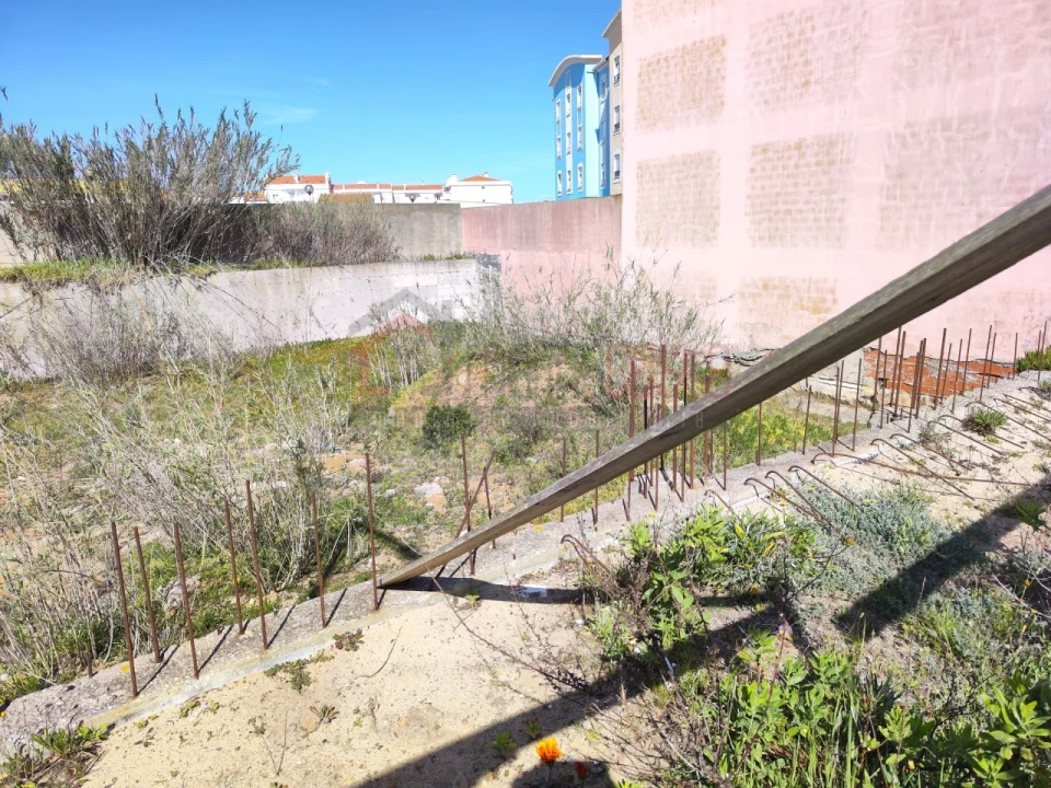 Terreno para Venda em Peniche Foto 3