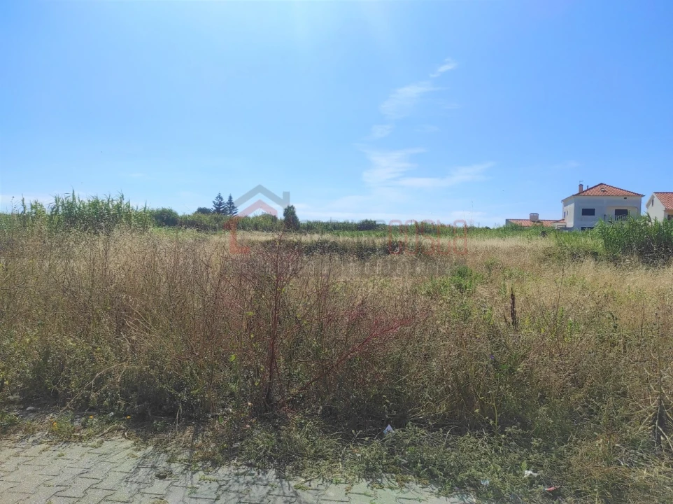 Terreno para Venda em Peniche Foto 1