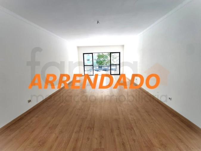 Apartamento T2 para Arrendamento em Oeiras e São Julião da Barra, Paço de Arcos e Caxias Foto 1
