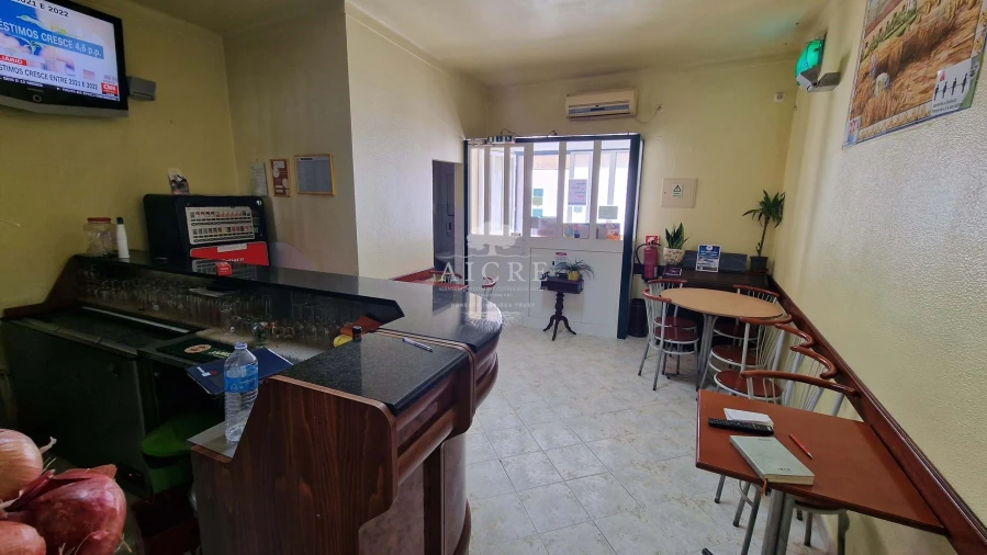 Negócio para Venda em Santiago do Escoural