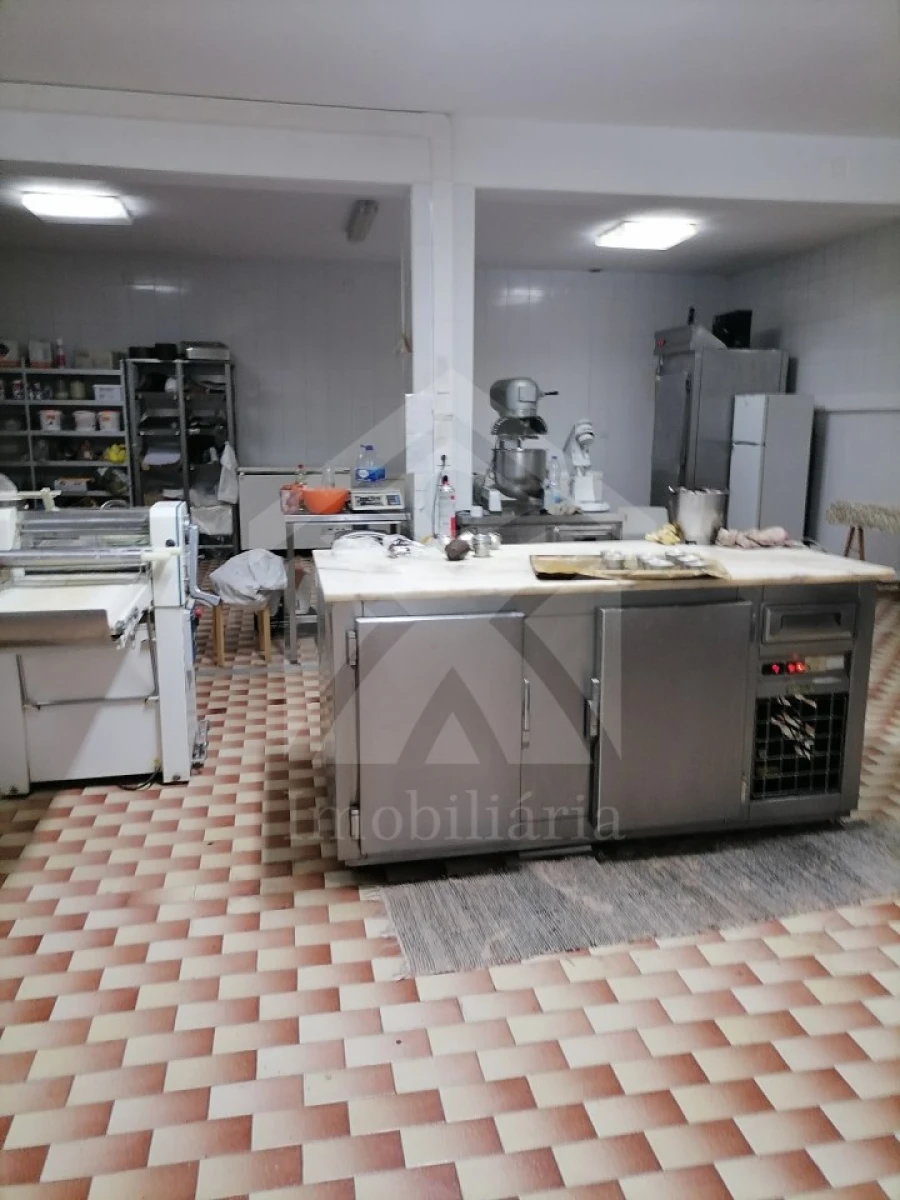 Negócio para Arrendamento em Ribeirão Foto 4