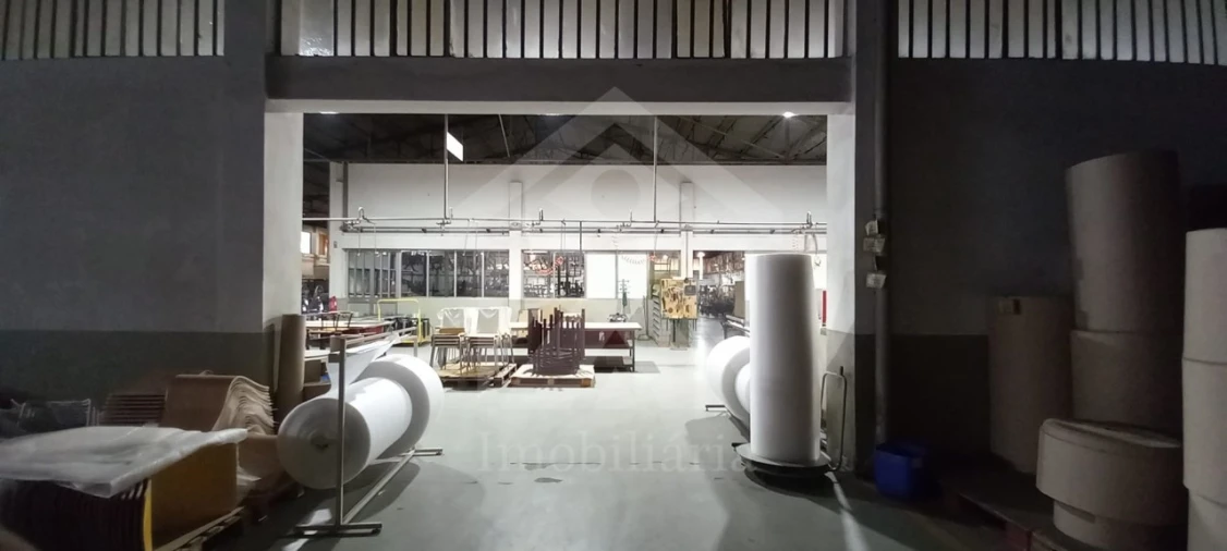 Armazém para Venda em Bougado (São Martinho e Santiago) Foto 18