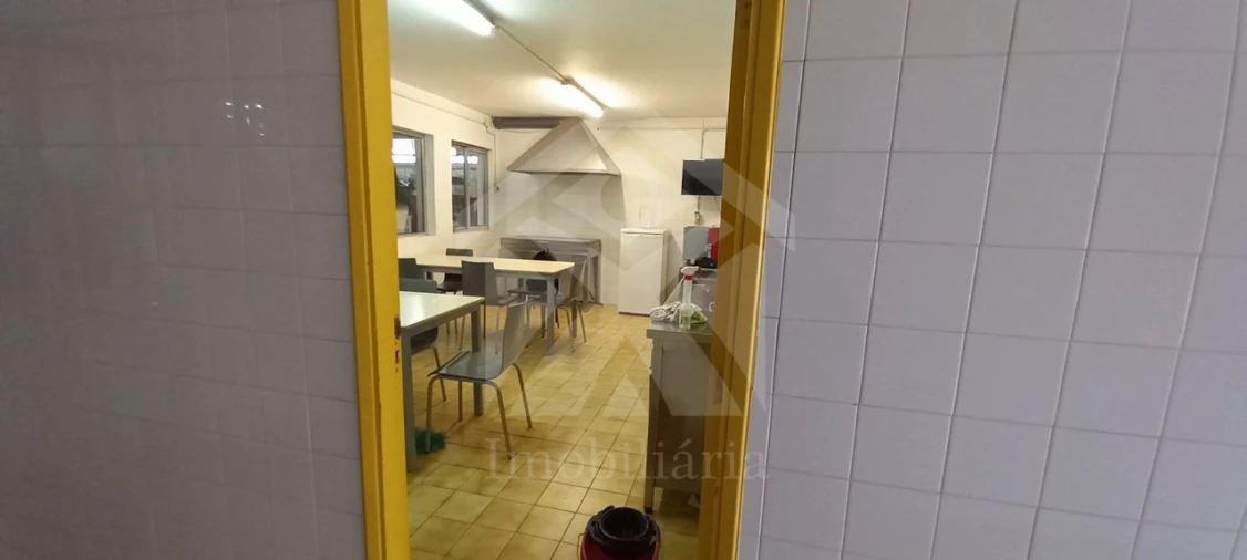 Armazém para Venda em Bougado (São Martinho e Santiago) Foto 24