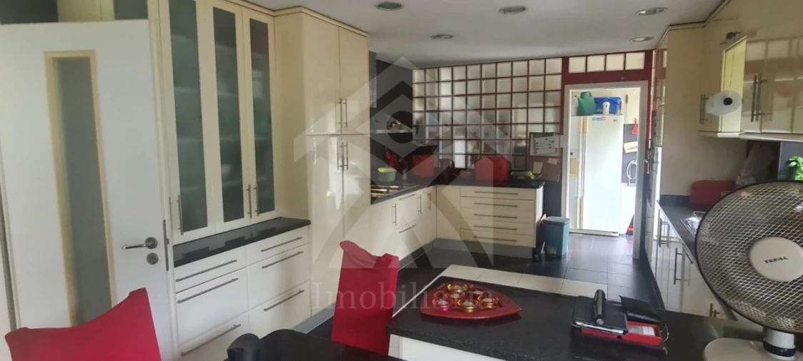 Moradia T4 para Venda em Aveleda Foto 23