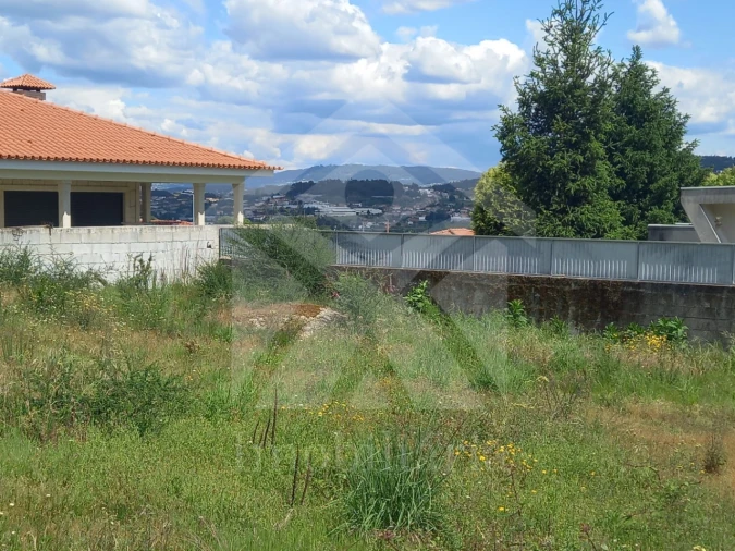 Terreno para Venda em Vermoim Foto 2