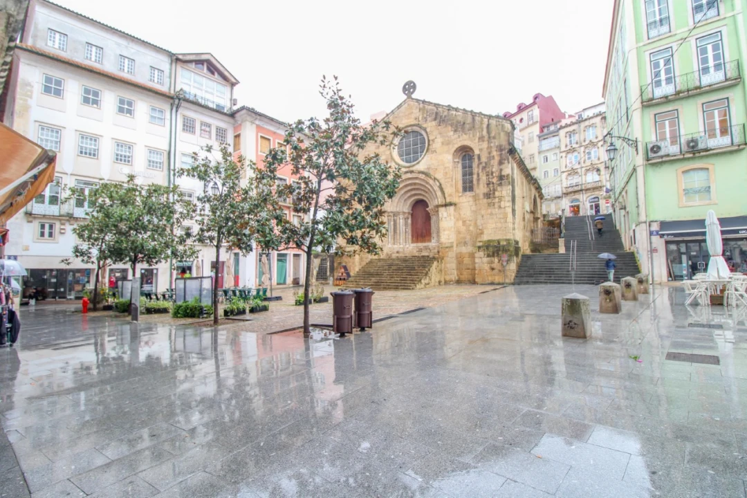 Prédio para Venda em Sé Nova, Santa Cruz, Almedina e São Bartolomeu Foto 34