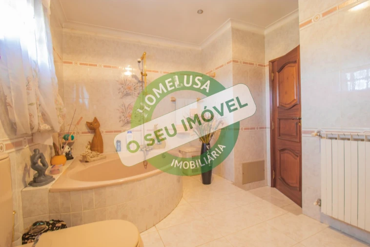 Moradia T7 para Venda em Febres Foto 10