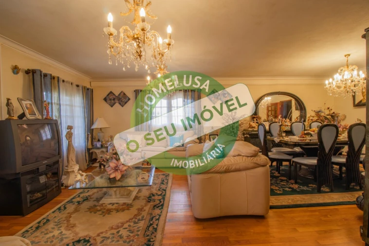 Moradia T7 para Venda em Febres Foto 24