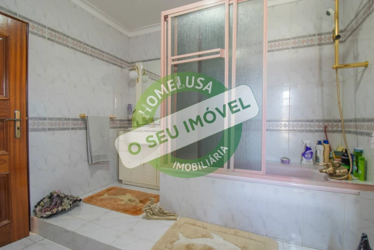 Moradia T7 para Venda em Febres Foto 40