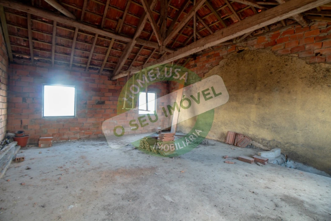 Moradia T3 para Venda em Sepins e Bolho Foto 6