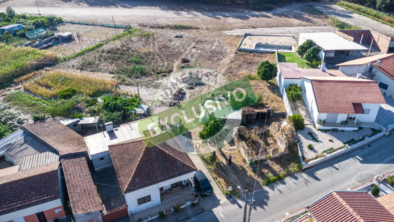 Terreno para Venda em Ferreira-A-Nova Foto 4