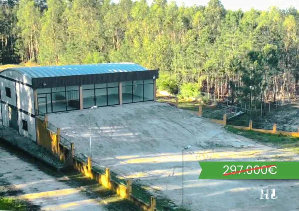 Armazém para Venda em Marinha das Ondas Foto 1