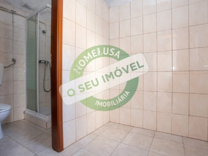 Prédio para Venda em Buarcos Foto 8