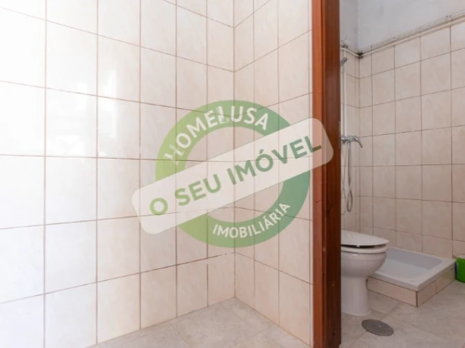 Prédio para Venda em Buarcos Foto 10