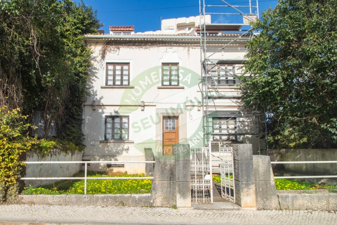 Moradia T9 para Venda em Sé Nova, Santa Cruz, Almedina e São Bartolomeu Foto 2