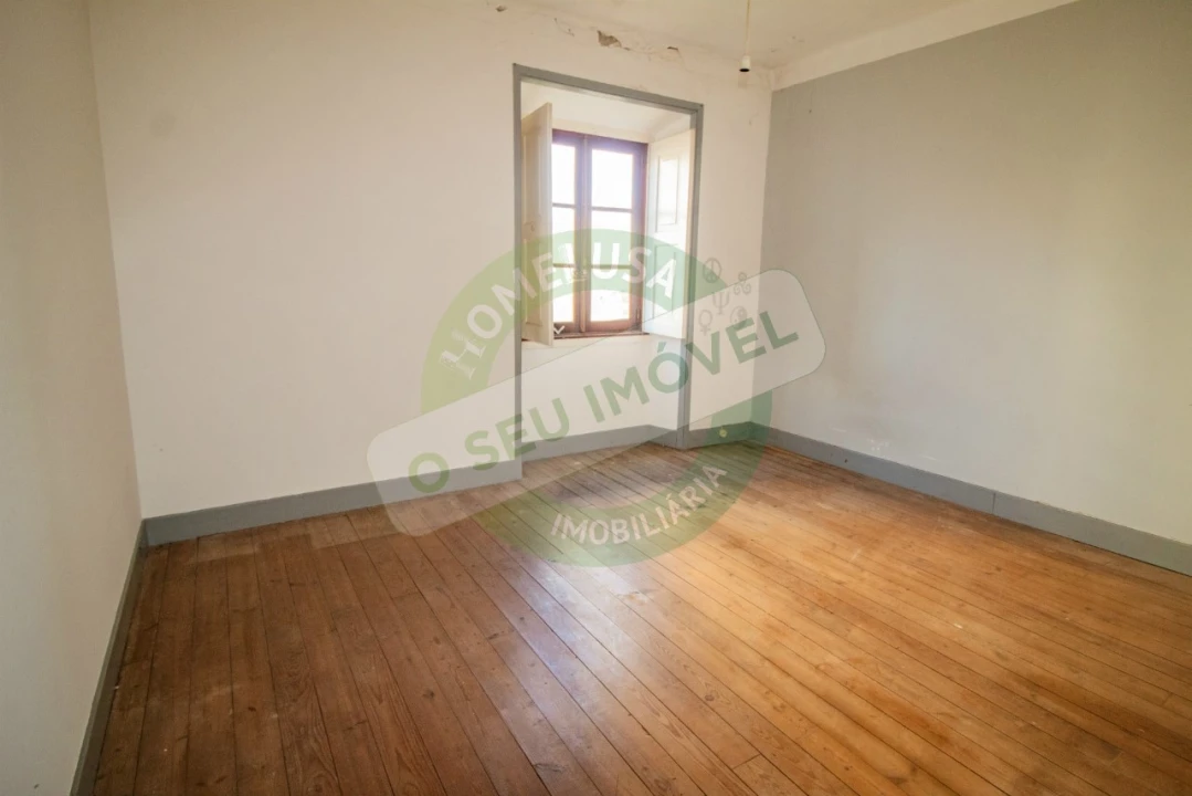 Moradia T9 para Venda em Sé Nova, Santa Cruz, Almedina e São Bartolomeu Foto 17