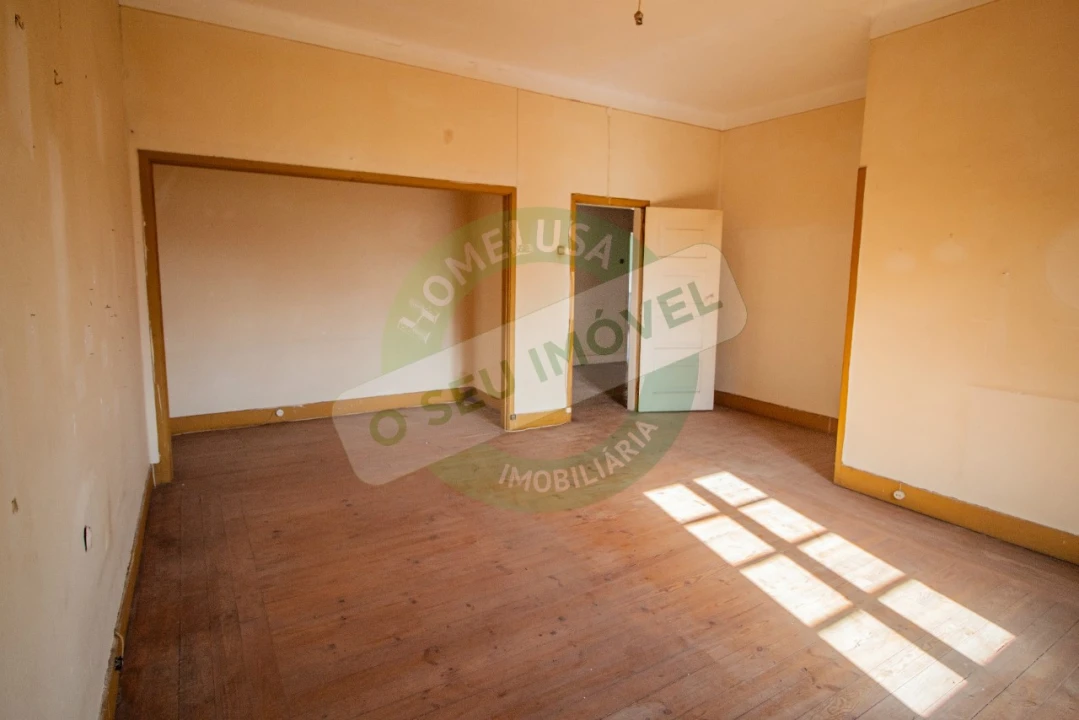 Moradia T9 para Venda em Sé Nova, Santa Cruz, Almedina e São Bartolomeu Foto 21