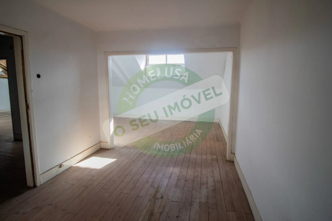 Moradia T9 para Venda em Sé Nova, Santa Cruz, Almedina e São Bartolomeu Foto 25