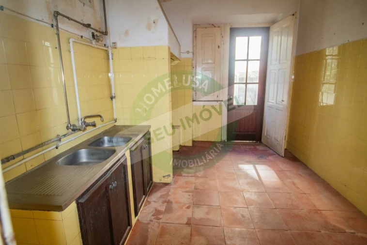 Moradia T9 para Venda em Sé Nova, Santa Cruz, Almedina e São Bartolomeu Foto 15