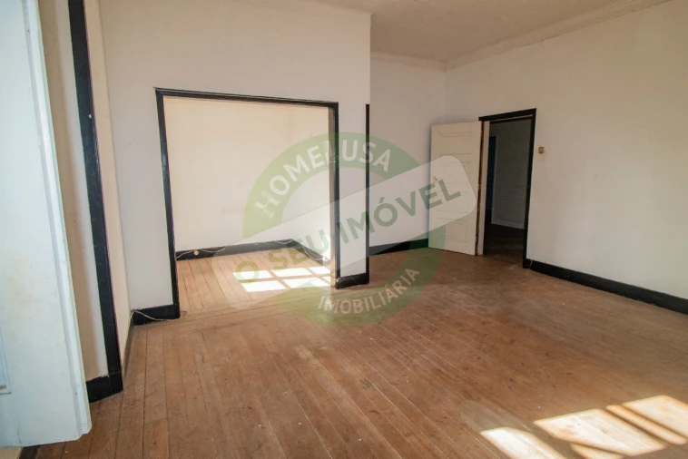 Moradia T9 para Venda em Sé Nova, Santa Cruz, Almedina e São Bartolomeu Foto 23