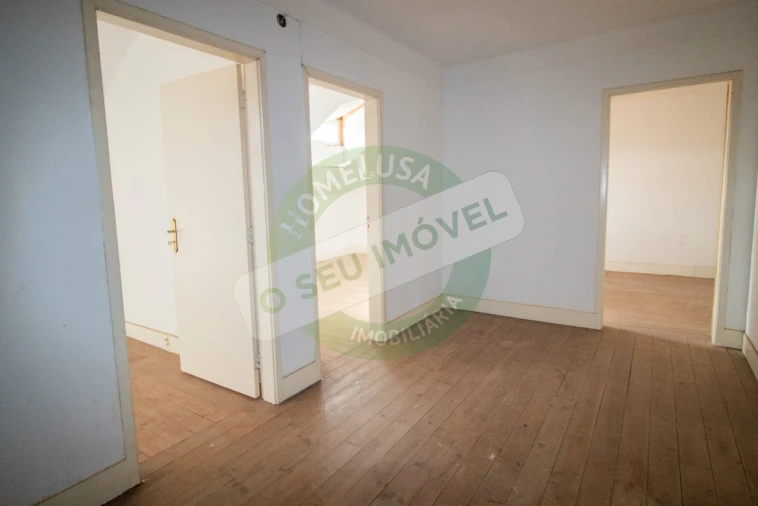 Moradia T9 para Venda em Sé Nova, Santa Cruz, Almedina e São Bartolomeu Foto 26