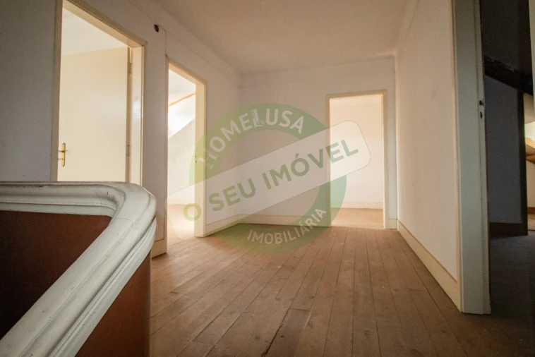 Moradia T9 para Venda em Sé Nova, Santa Cruz, Almedina e São Bartolomeu Foto 27